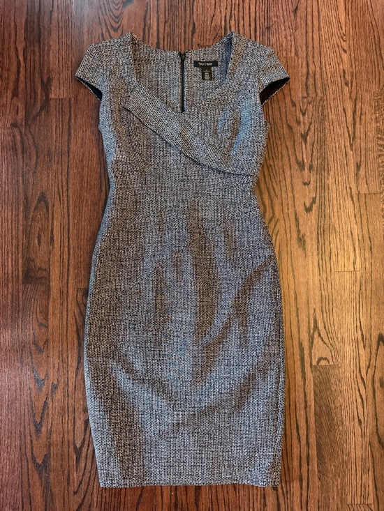 White House Black Market Dresses & Skirts - White House Black Market Gray Textured Cap-Sleeve Midi Sheath Dress